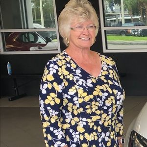 Meet your Posher, Laurie